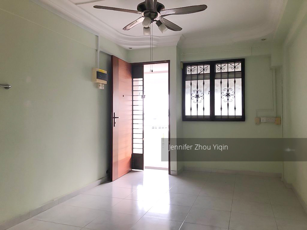 Blk 102 Jurong East Street 13 (Jurong East), HDB 3 Rooms #220053901